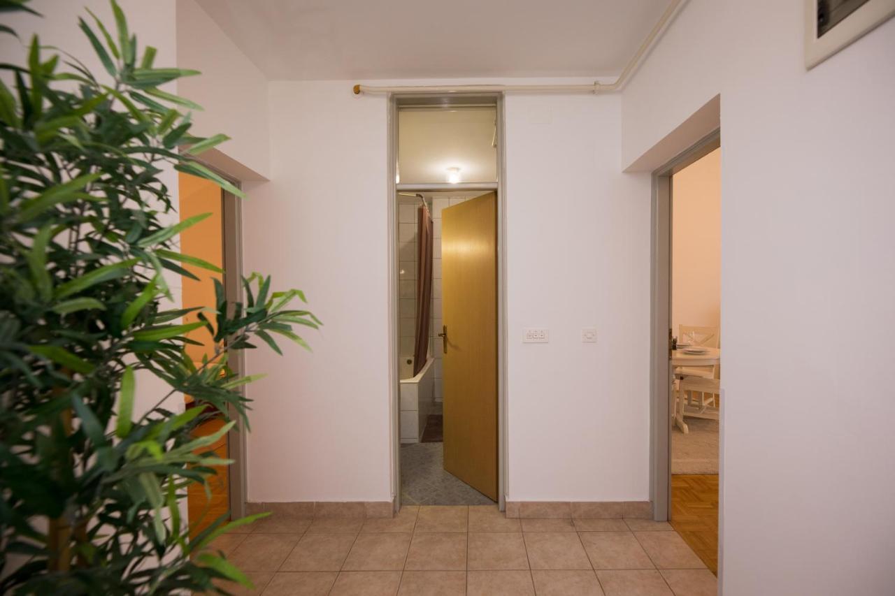 Apartman Ana Apartment Osijek Bagian luar foto