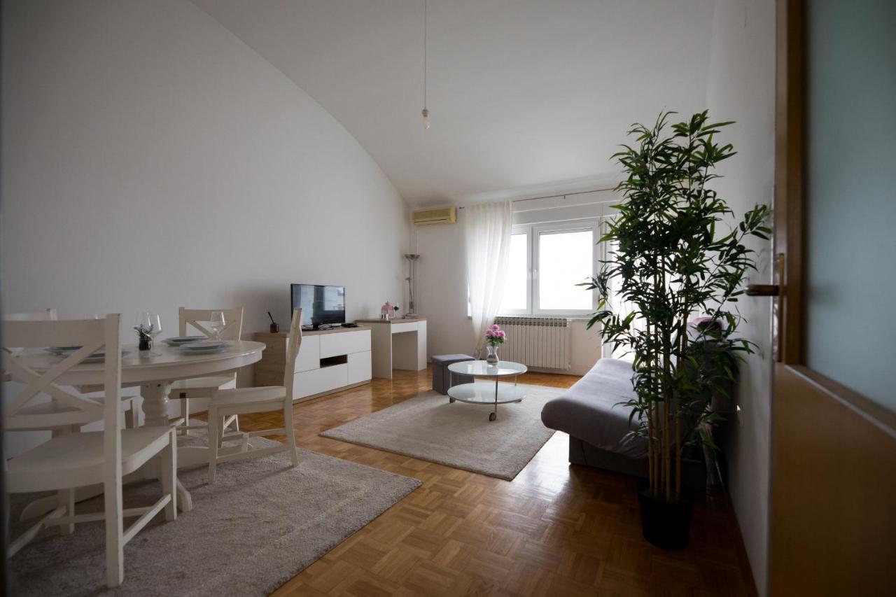Apartman Ana Apartment Osijek Bagian luar foto