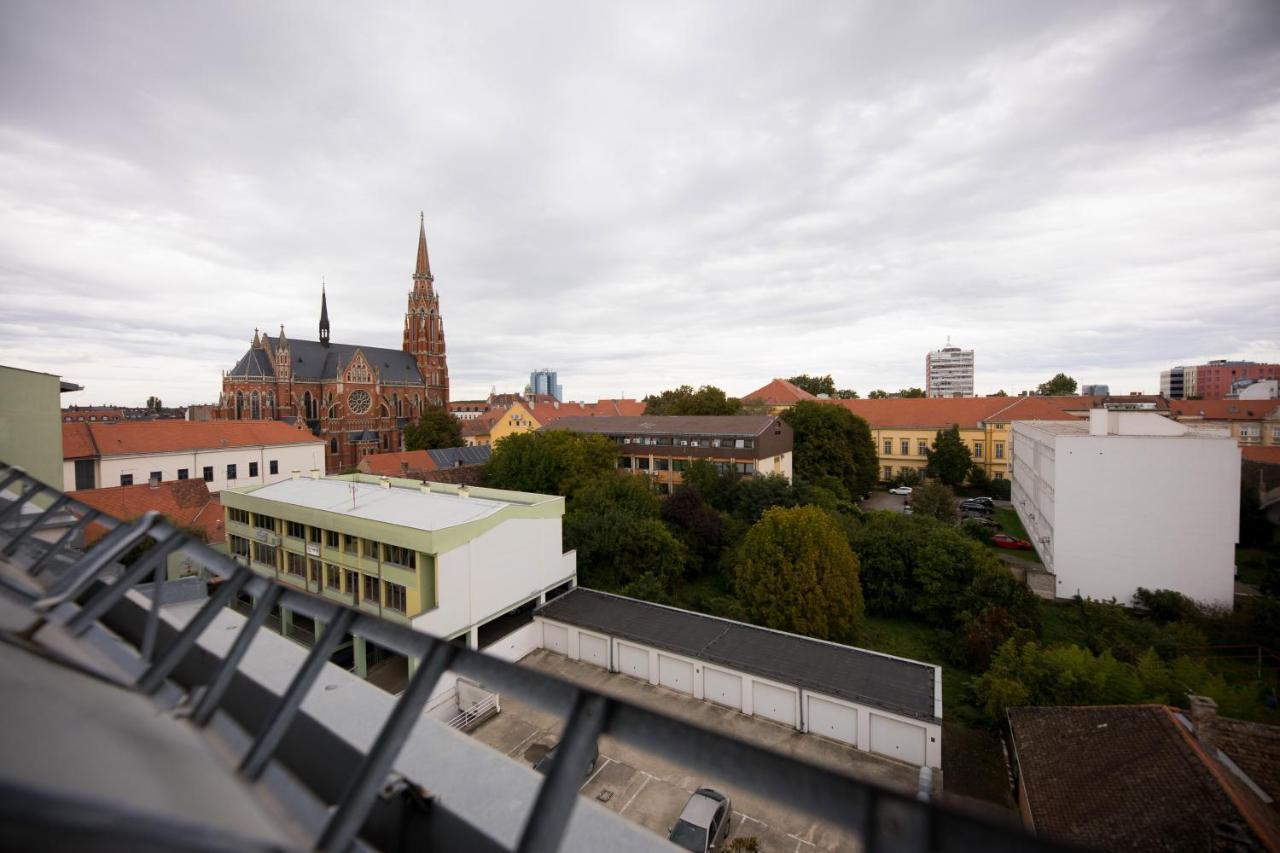 Apartman Ana Apartment Osijek Bagian luar foto