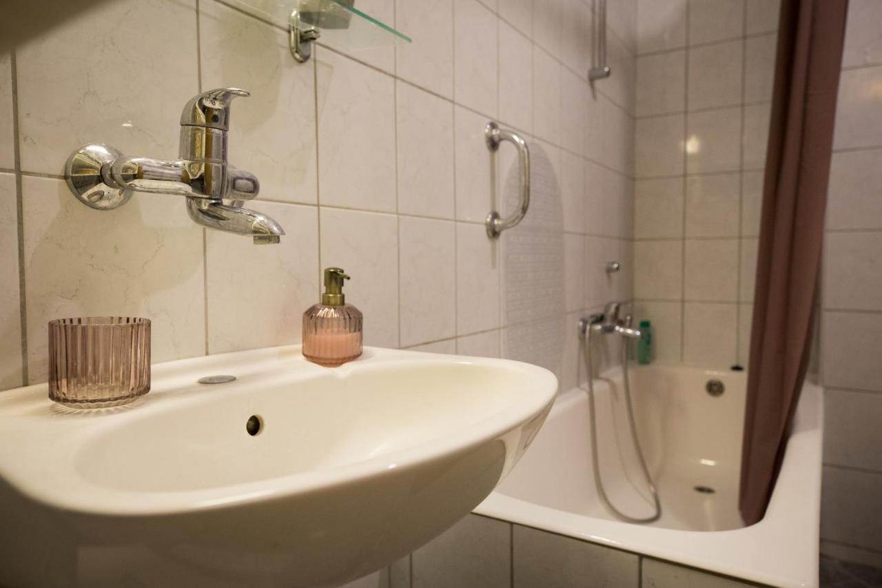 Apartman Ana Apartment Osijek Bagian luar foto