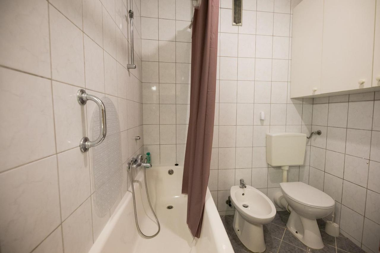 Apartman Ana Apartment Osijek Bagian luar foto